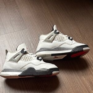 Nike Kids' Air Jordan 4 Retro Grade School Shoes!